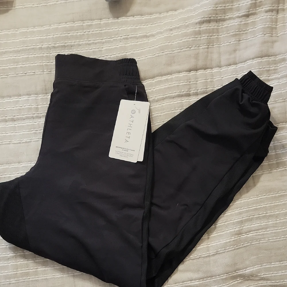 Athleta Black Jogger Pants - Picture 1 of 4
